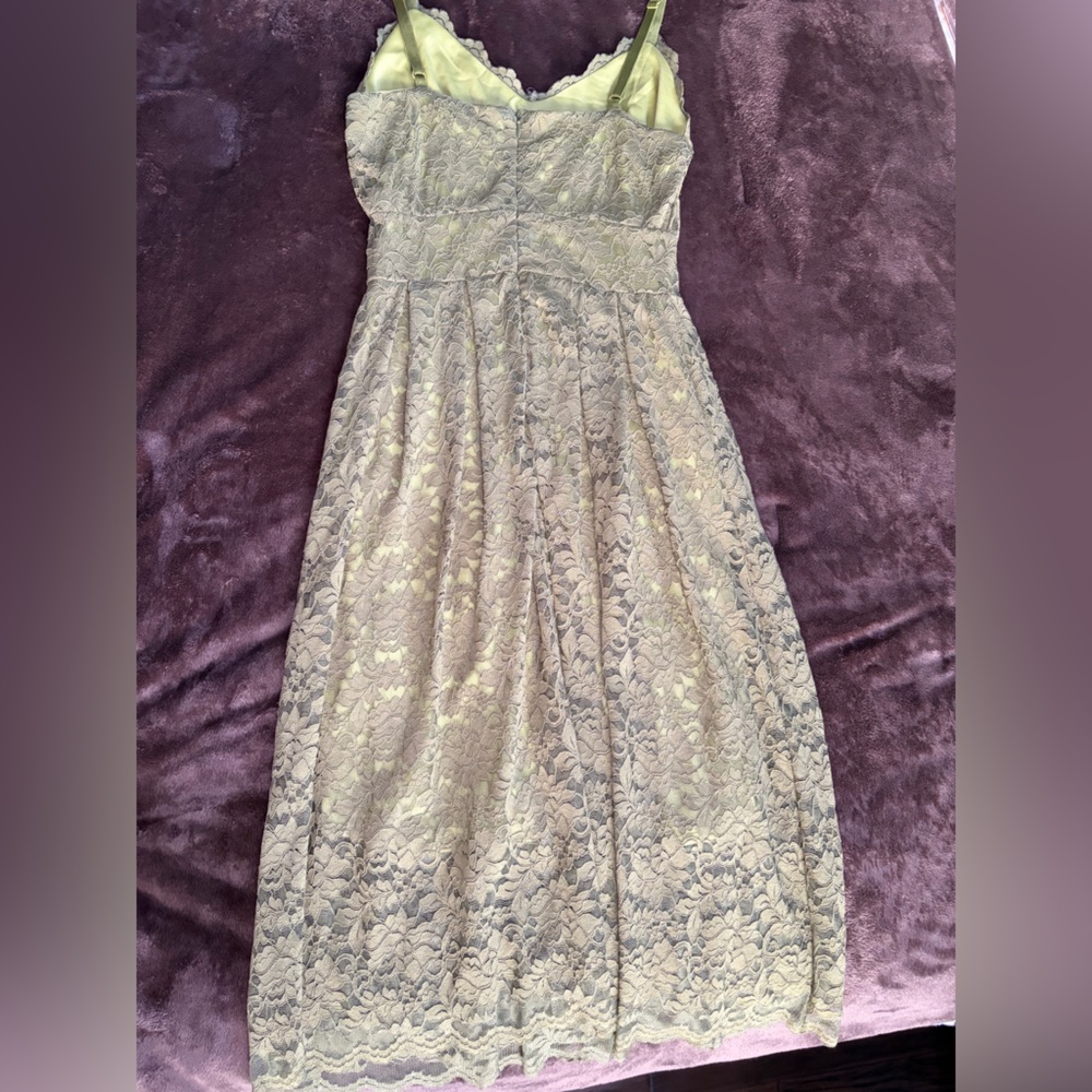 Elegant Lace Dress in Olive Green